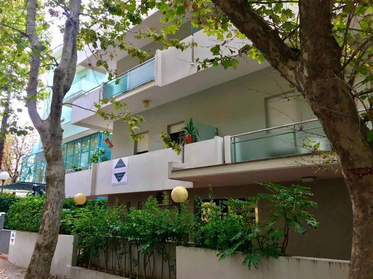 Battigia Rimini - Appartamenti Vacanze Экстерьер фото
