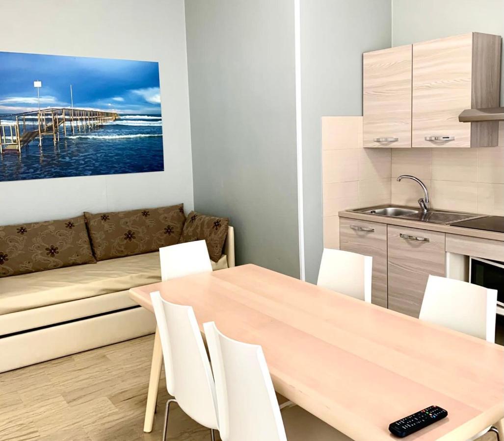 Battigia Rimini - Appartamenti Vacanze Экстерьер фото