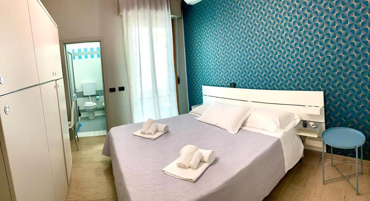 Battigia Rimini - Appartamenti Vacanze Экстерьер фото